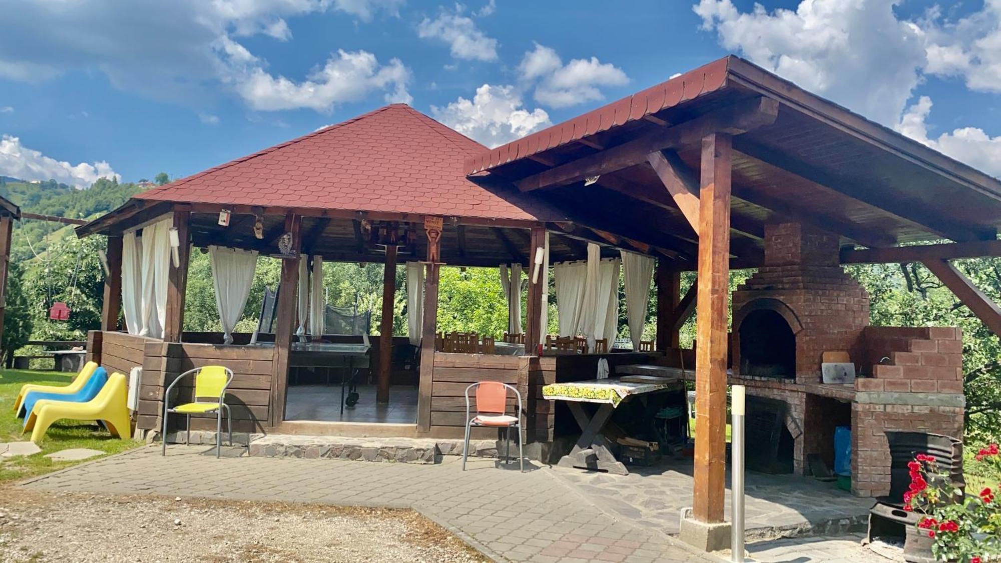 فندق Casa Preto E Branco موغيتْشي دي يوس المظهر الخارجي الصورة