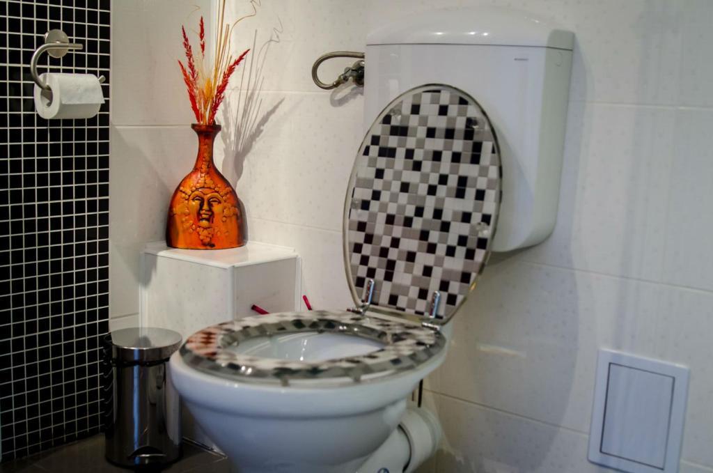 فندق Casa Preto E Branco موغيتْشي دي يوس المظهر الخارجي الصورة